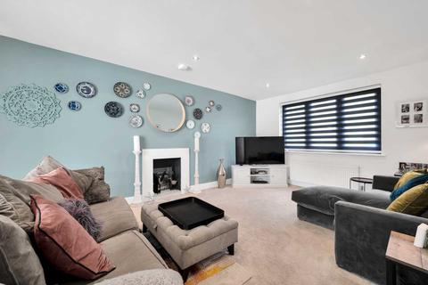 Astra Cottage Rosebery Road, Tokers Green, Reading, RG4 9EL