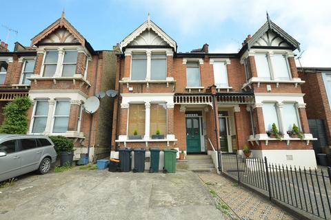 2 bedroom apartment to rent - Chigwell Road, South Woodford, E18