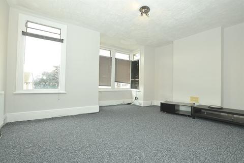 2 bedroom apartment to rent, Chigwell Road, South Woodford, E18