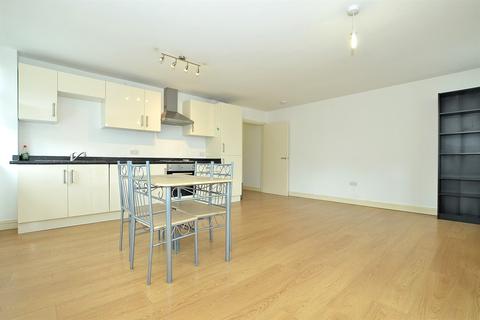 2 bedroom apartment to rent - Ferndale Street, East Ham, E6
