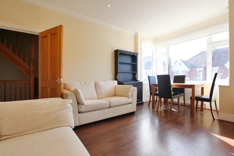 2 bedroom apartment to rent, Dorset Road, Harrow HA1