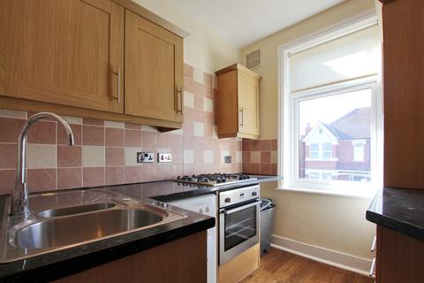 2 bedroom apartment to rent, Dorset Road, Harrow HA1