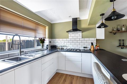 132 Fosseway Avenue, Moreton-in-marsh, GL56 0EA