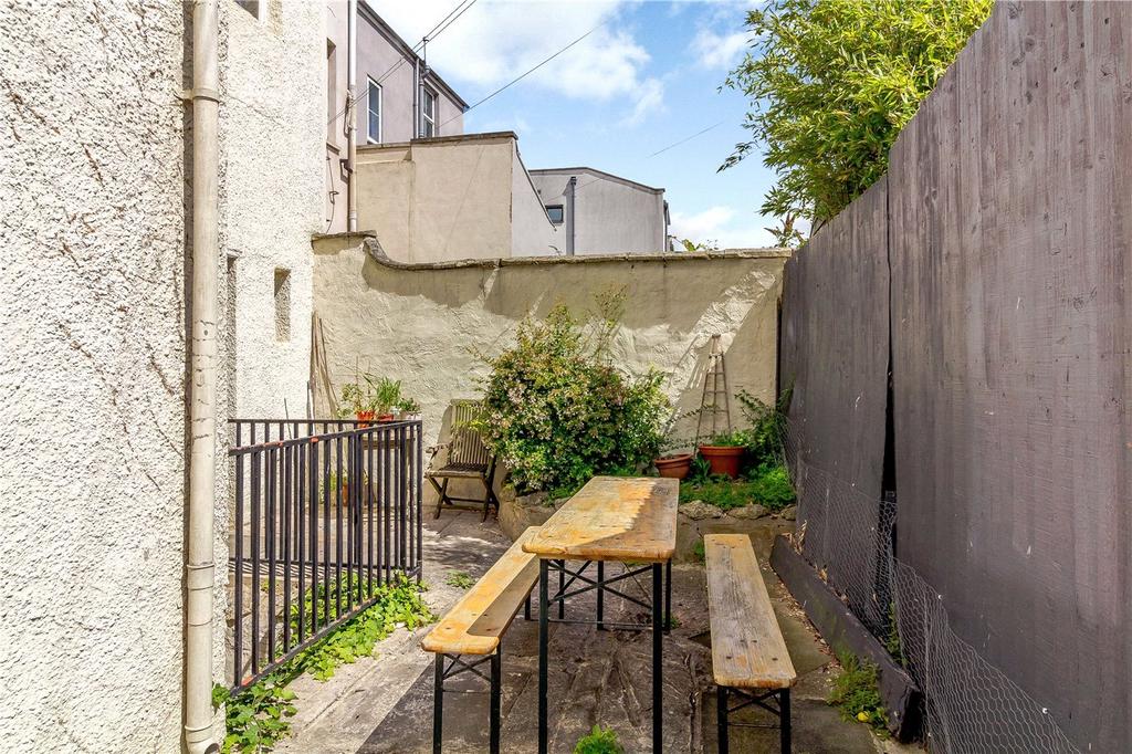 Courtyard Garden