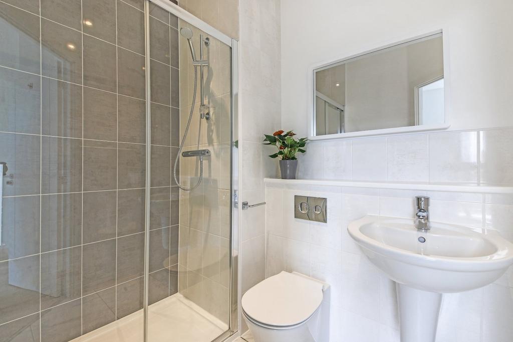 Bedroom 2 Ensuite