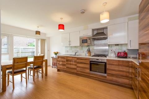 12 Elm Road, New Malden, KT3 3HB