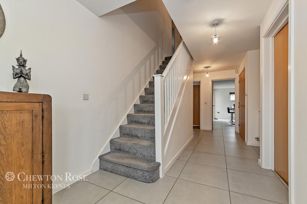 Trafalgar Drive, Milton Keynes 5 bed detached house £650,000