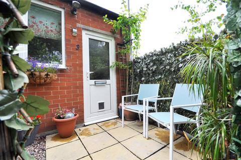 Flat 3, Brook Lane Shops Brook Lane, Chester, CH2 2EB