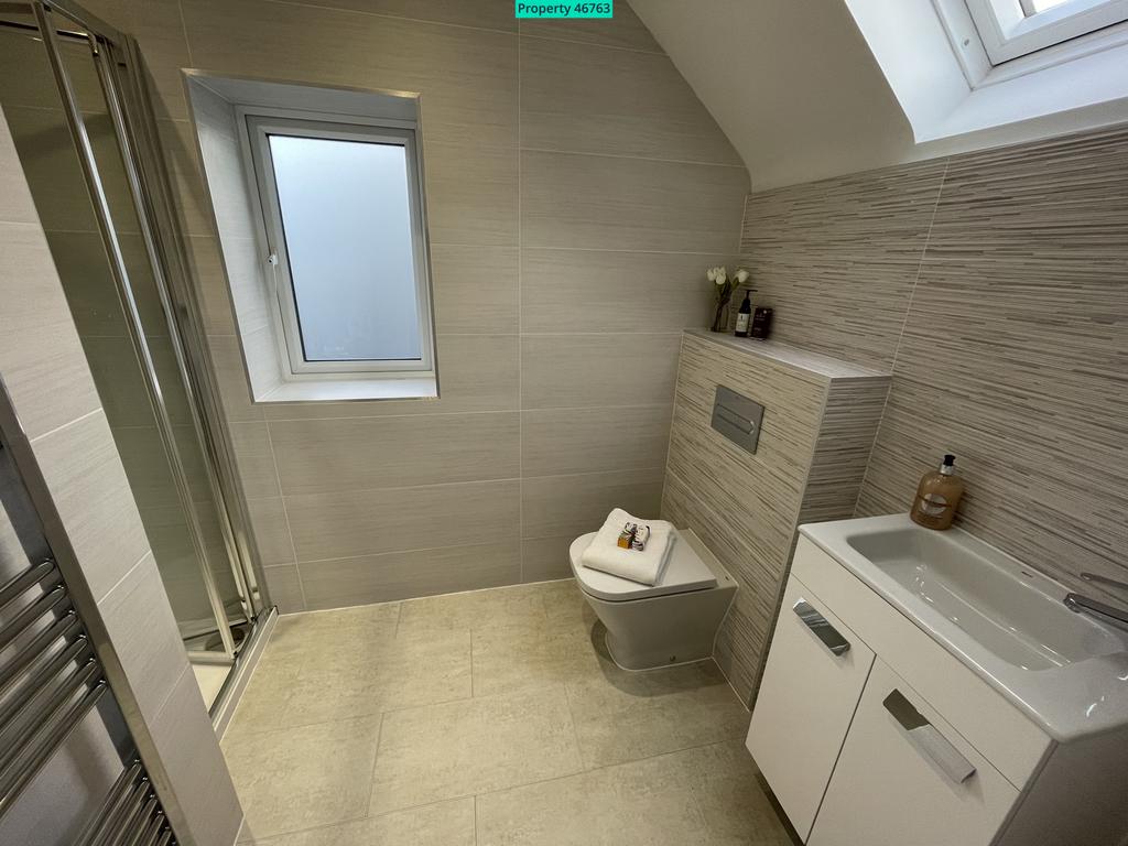 Bedroom 3 en suite