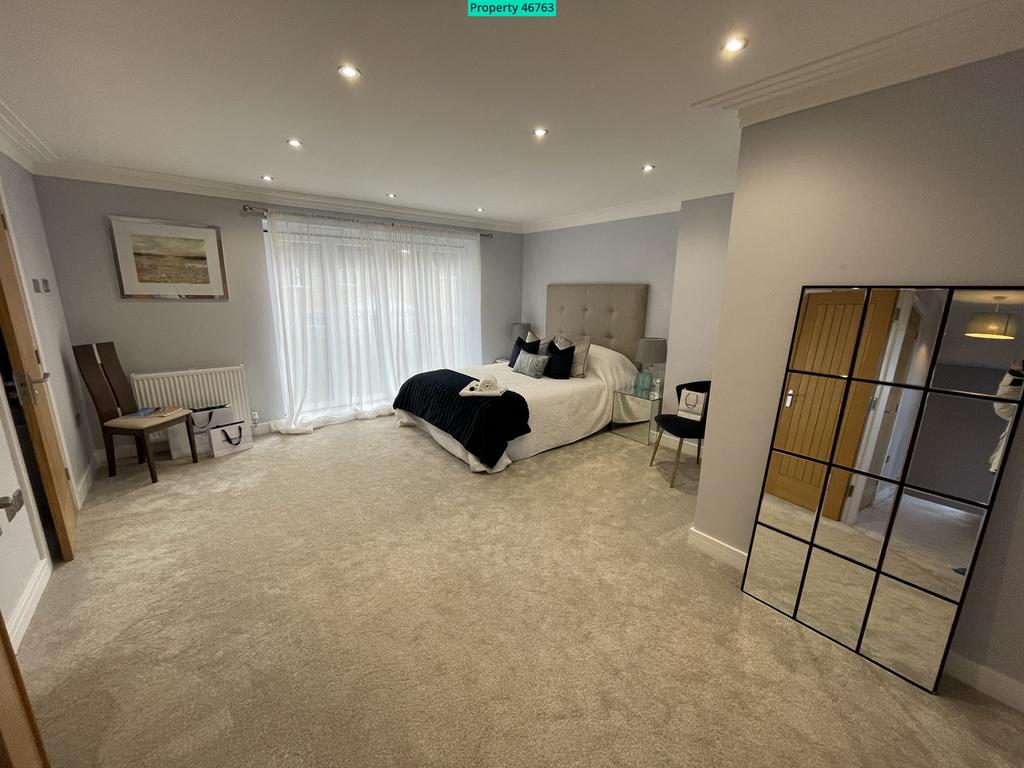 Principle bedroom