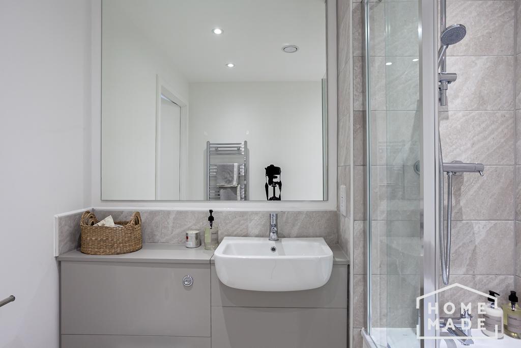 1bed show (14)-min.jpg