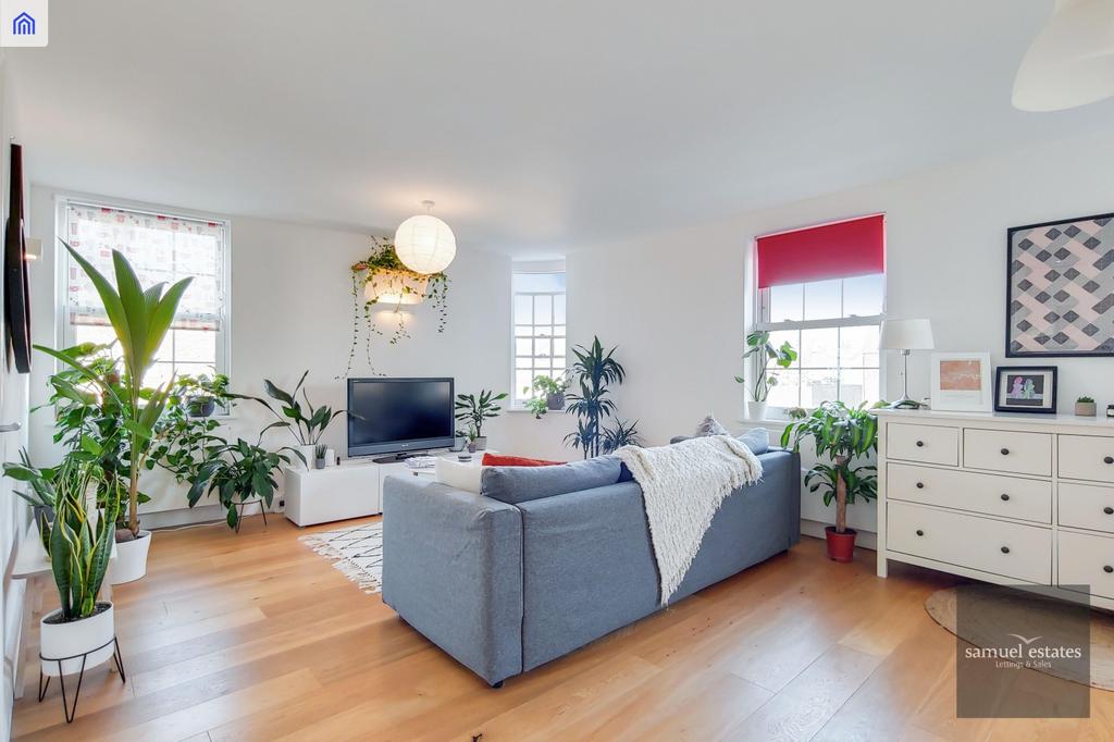 Walters House, London Road, Norbury... 2 bed flat £1,650 pcm (£381 pw)
