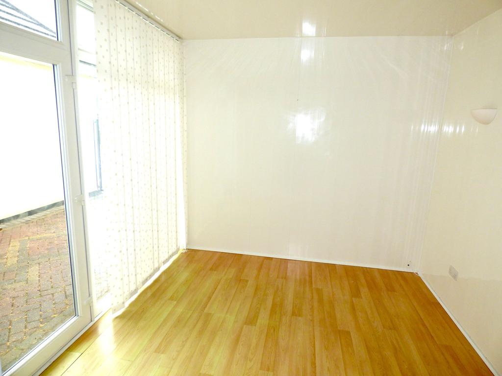 Photograph 7