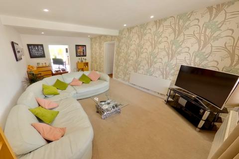 173 Coppermill Road, Wraysbury, Staines, TW19 5NX