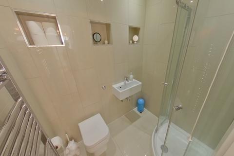 173 Coppermill Road, Wraysbury, Staines, TW19 5NX