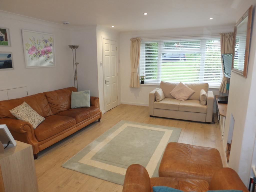 Fieldway, Lindfield, RH16 4 bed house £425,000