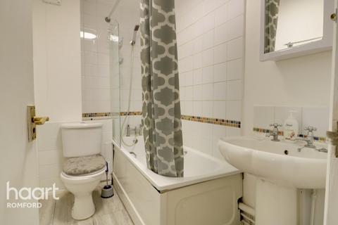 Flat 10, Verity House Cotleigh Road, Romford, RM7 9AE