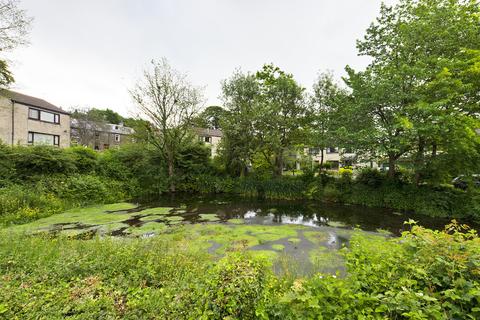 24 Chew Brook Drive, Greenfield, Oldham, OL3 7PD