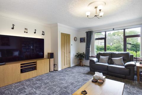 24 Chew Brook Drive, Greenfield, Oldham, OL3 7PD