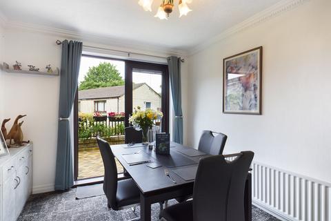 24 Chew Brook Drive, Greenfield, Oldham, OL3 7PD