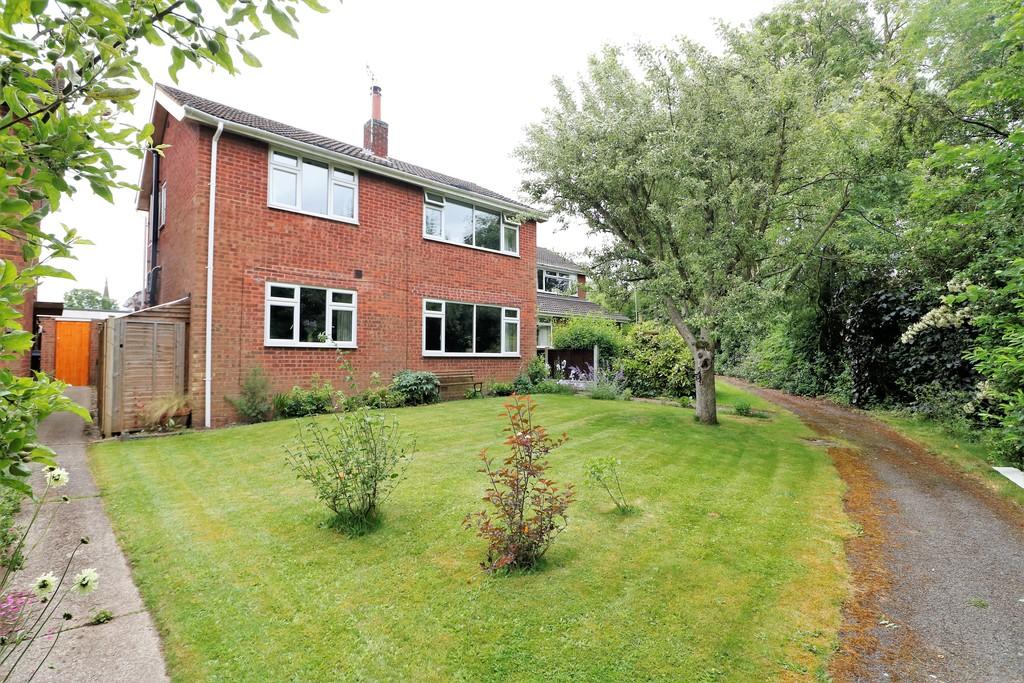 St. Michael's Drive, Appleby Magna 3 bed detached house £307,500