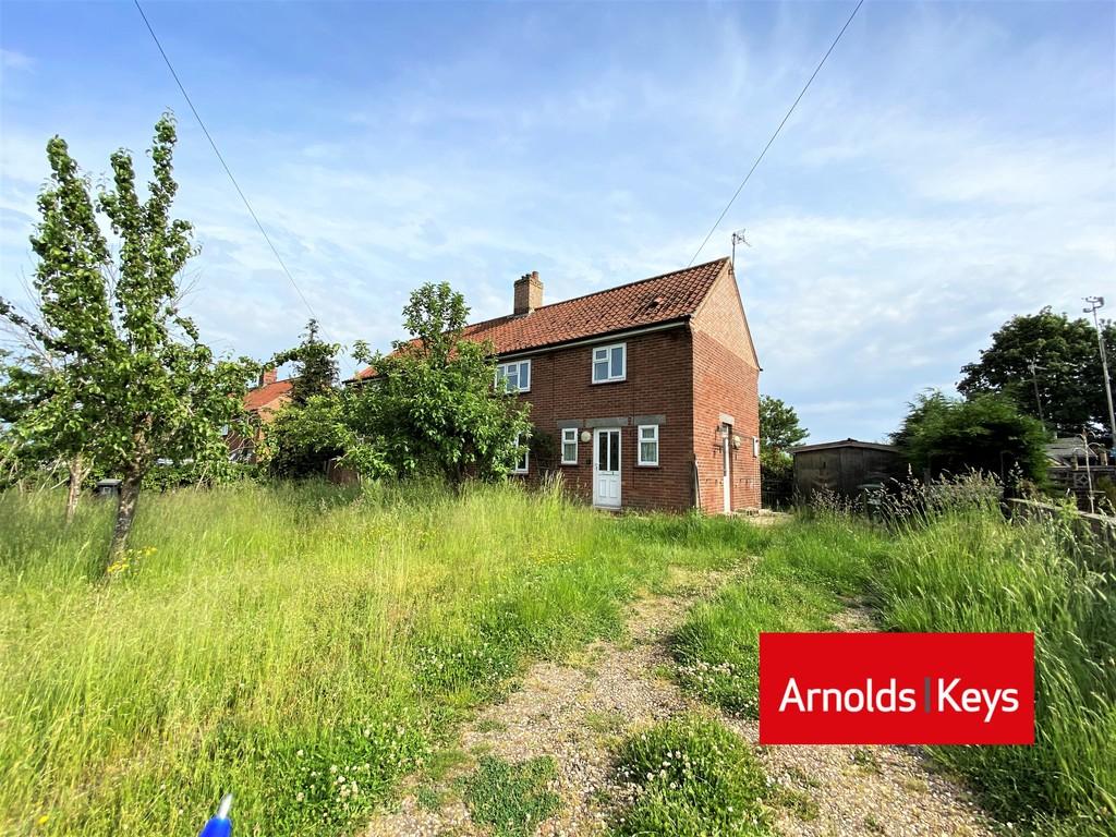 Happisburgh Road, White Horse Common, North Walsham 3 bed semidetached