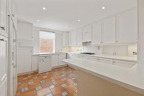 4 bedroom flat to rent, Mount Row, Mayfair, London