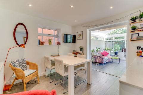8 Ashby Court, Solihull, B91 3YU