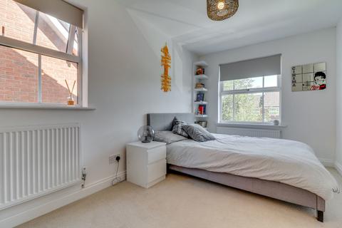 8 Ashby Court, Solihull, B91 3YU