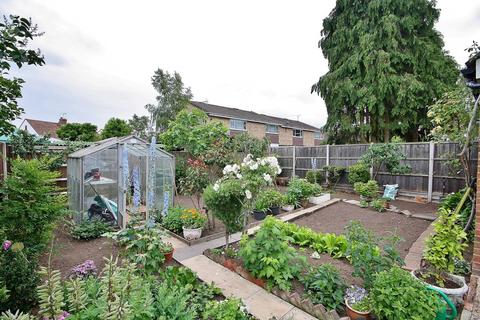123 Rydens Way, Woking, GU22 9DG
