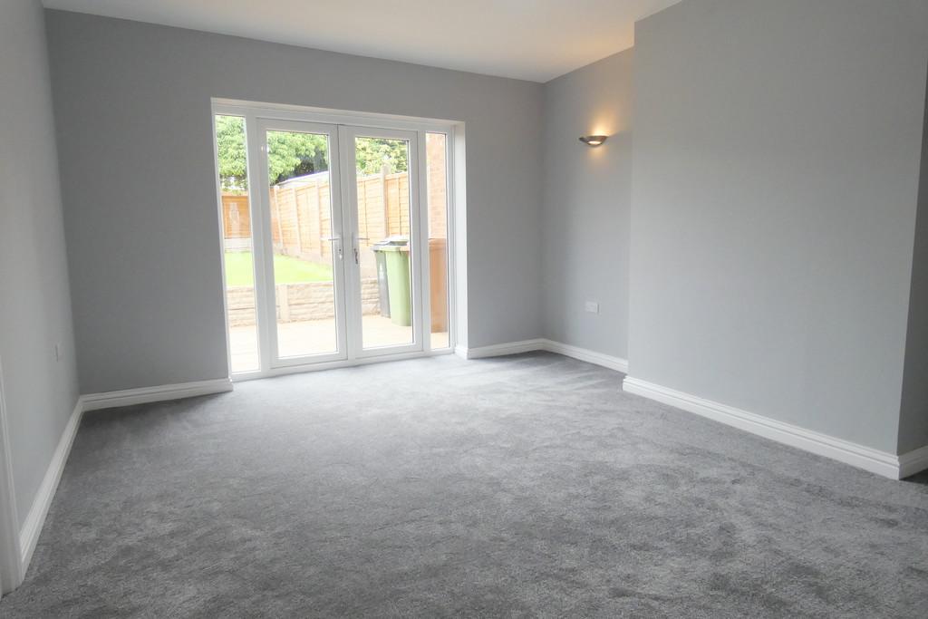 Dunbar Grove, Great Barr, Birmingham 3 bed semidetached house £240,000