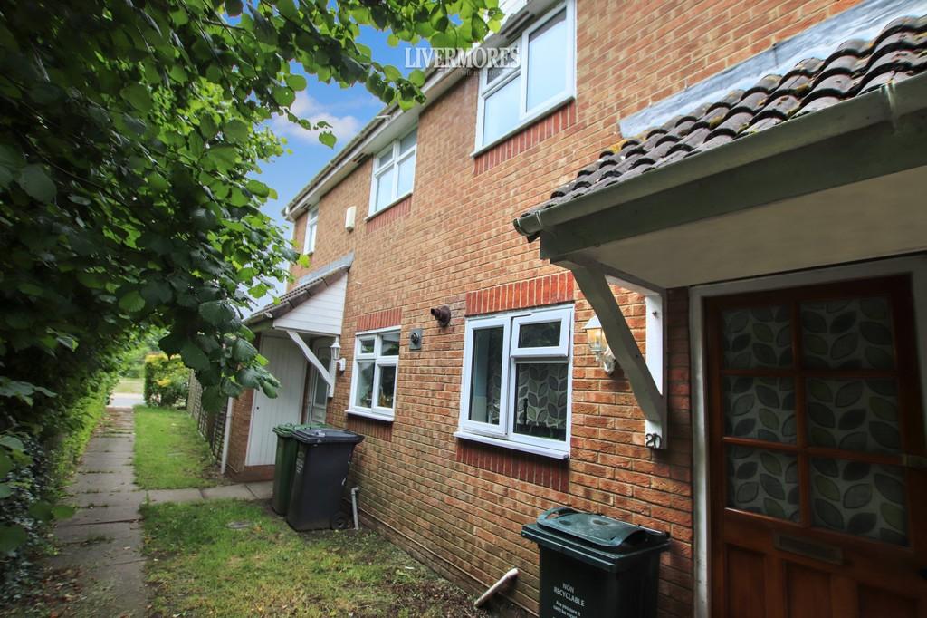 Chatsworth Road, Dartford, Kent 1 bed terraced house £925 pcm (£213 pw)
