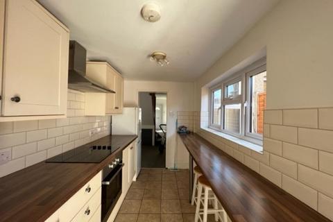 2 bedroom terraced house to rent, Greenfield Street, Waltham Abbey
