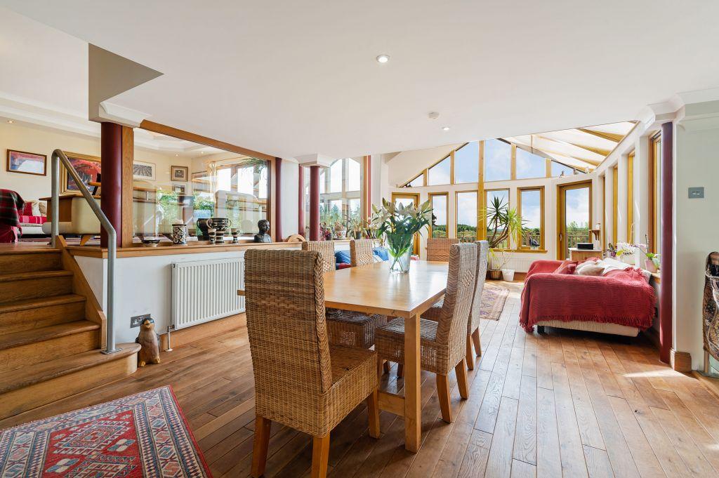 Braehead, Kirkbrae, Collessie, Fife, KY15 7RQ 5 bed detached house £