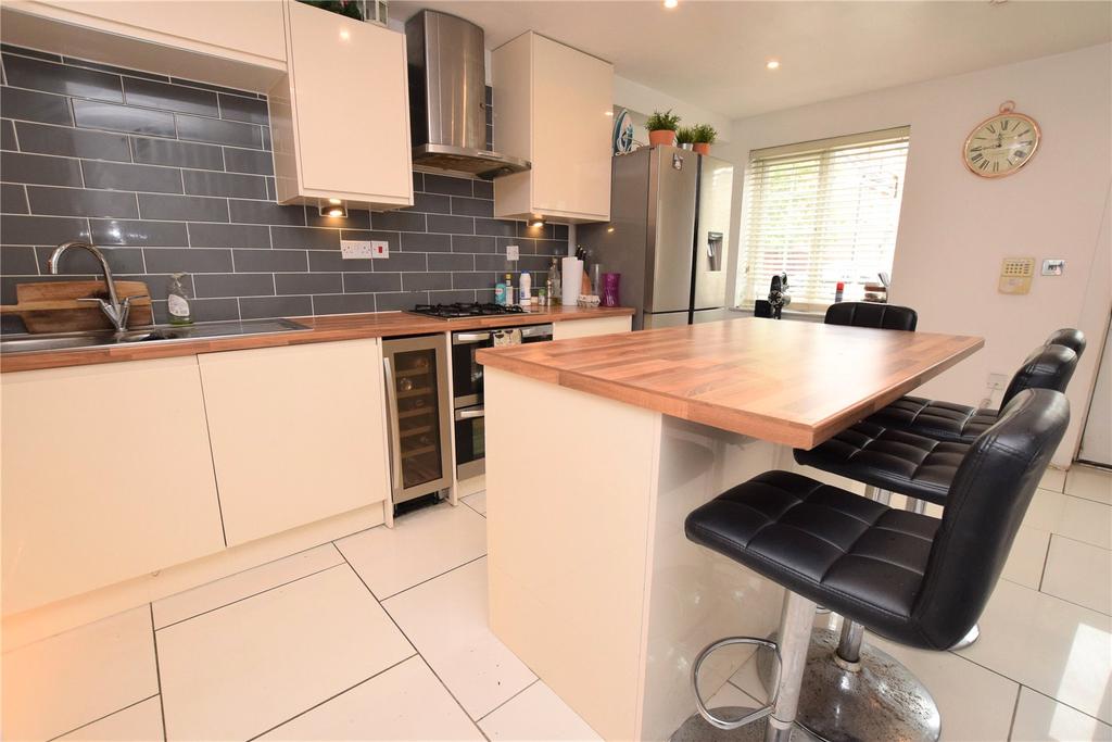 Dunlop Avenue, Leeds, West Yorkshire 4 bed terraced house £244,995