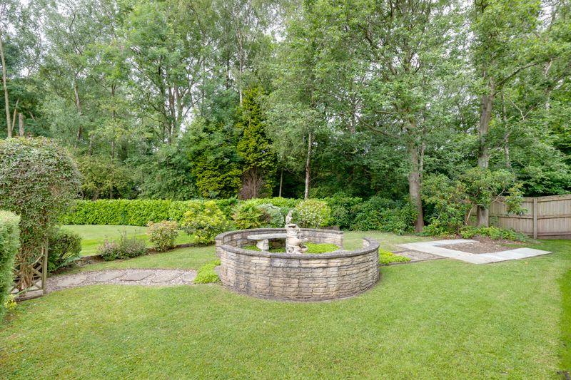 Garden feature