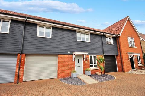 35 Foundry Way, Rayne, Braintree, CM77 6AE