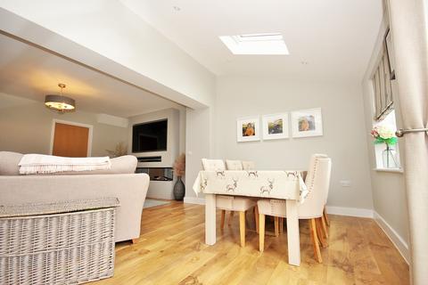 35 Foundry Way, Rayne, Braintree, CM77 6AE