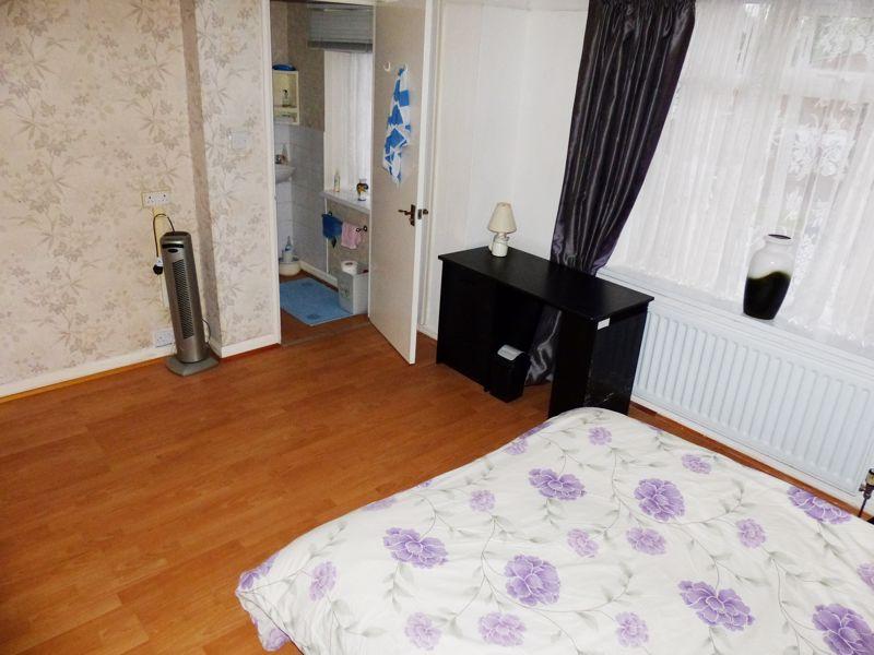 Bed 1 (2)