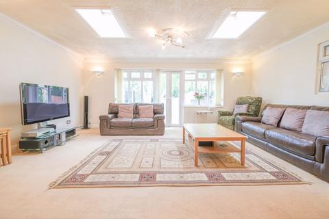 40 Coppice View Road, Sutton Coldfield, B73 6UE
