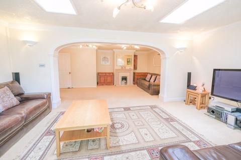 40 Coppice View Road, Sutton Coldfield, B73 6UE
