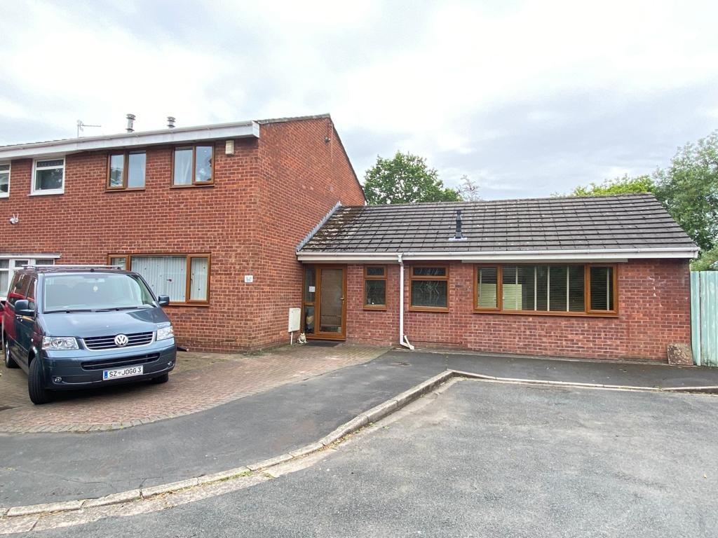 Hawksworth Grove, Newport, Gwent 3 bed semidetached house £1,100 pcm