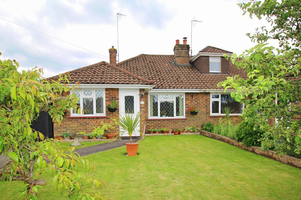 Dale Avenue, Keymer, Hassocks, West Sussex, BN6 8LP 2 bed bungalow £