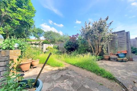 21 Ash Grove, Hounslow, TW5 9DU