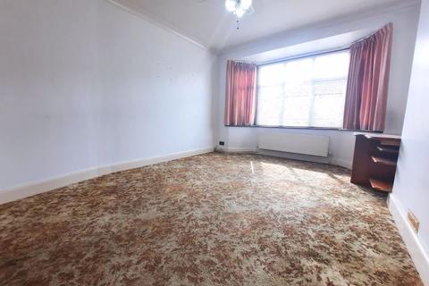 21 Ash Grove, Hounslow, TW5 9DU