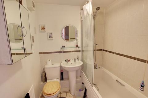 15 Conigre Square, Trowbridge, BA14 8LJ