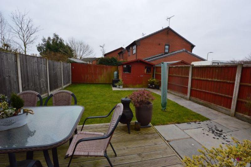 Kinross Way, Hinckley 2 bed semidetached house £800 pcm (£185 pw)