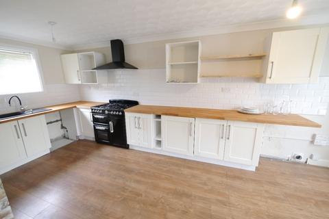 3 bedroom end of terrace house to rent, Garth 27, Newcastle upon Tyne