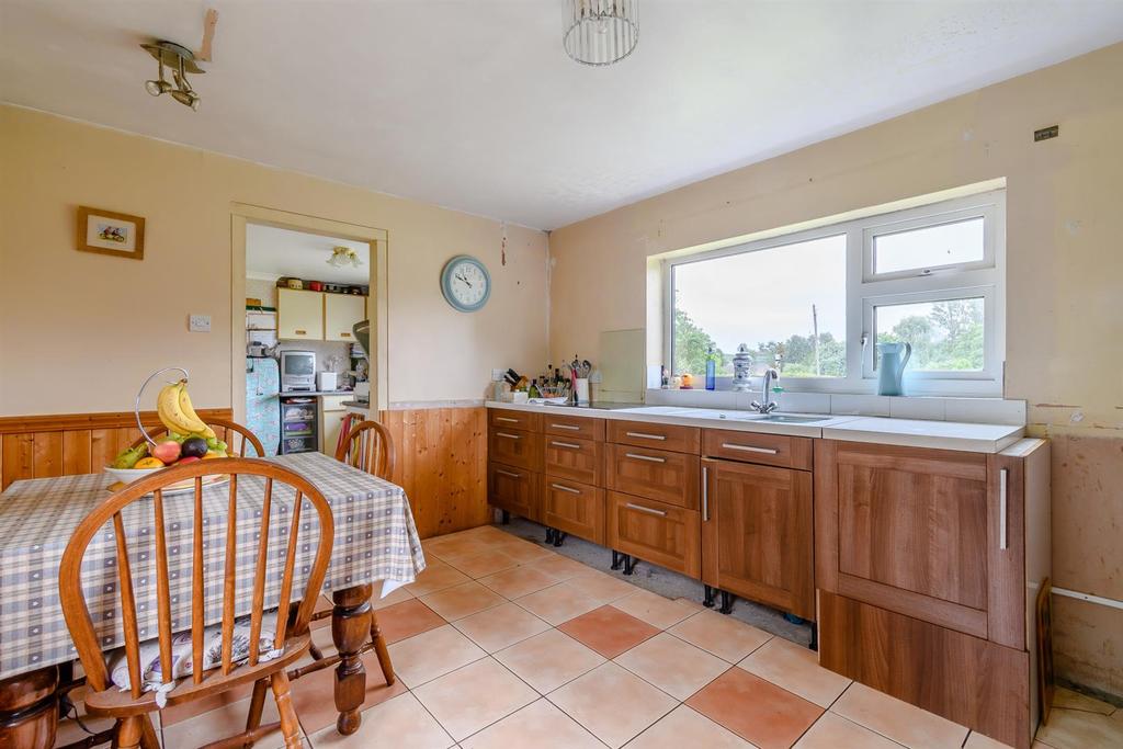 8468769-interior13.jpg