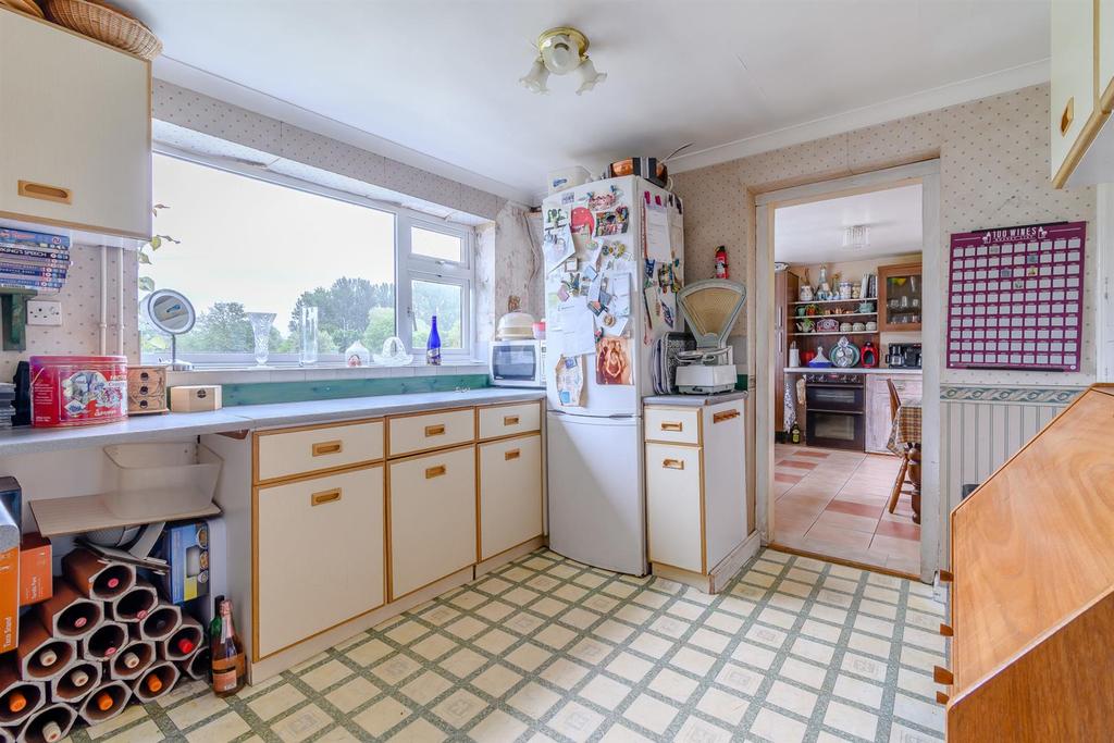 8468769-interior18.jpg